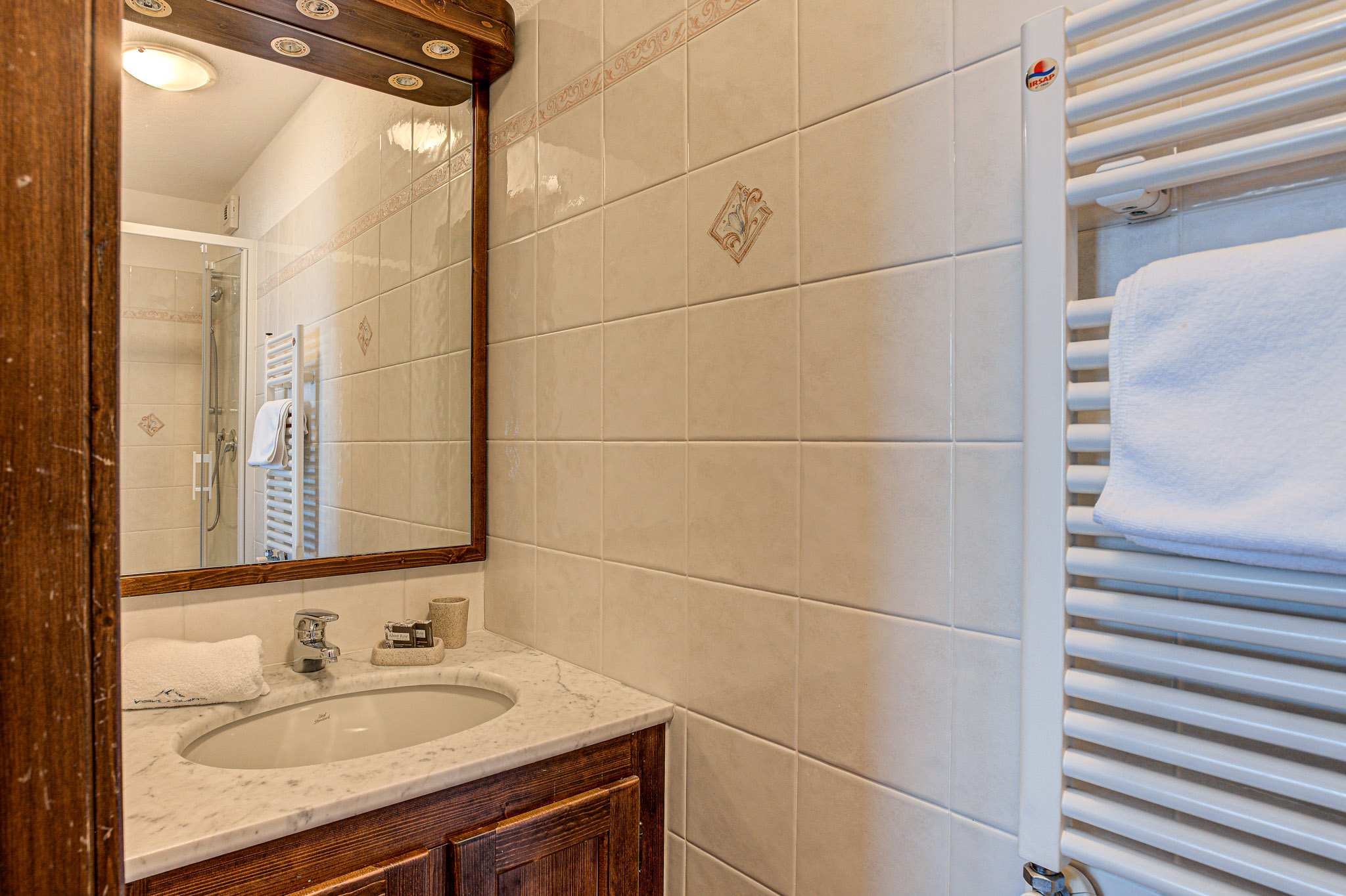 Apartment-Kitson-Alpes-Travel-37