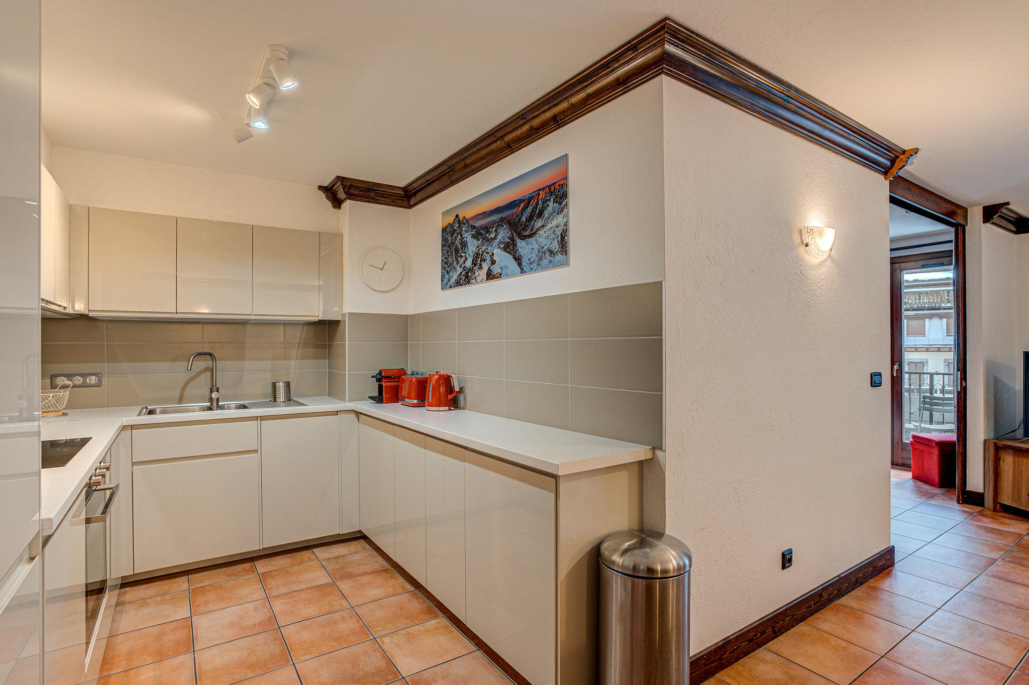 Apartment-Kitson-Alpes-Travel-42