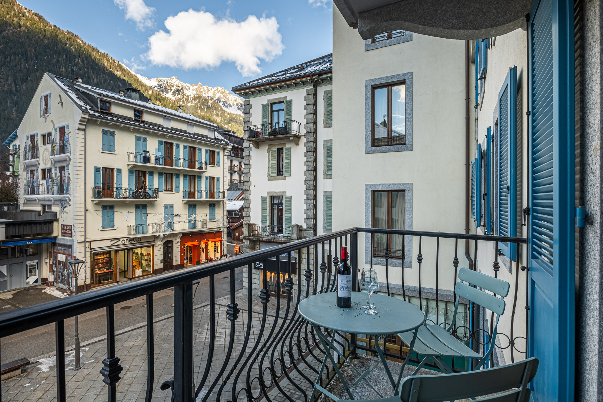 Apartment-Kitson-Alpes-Travel-51