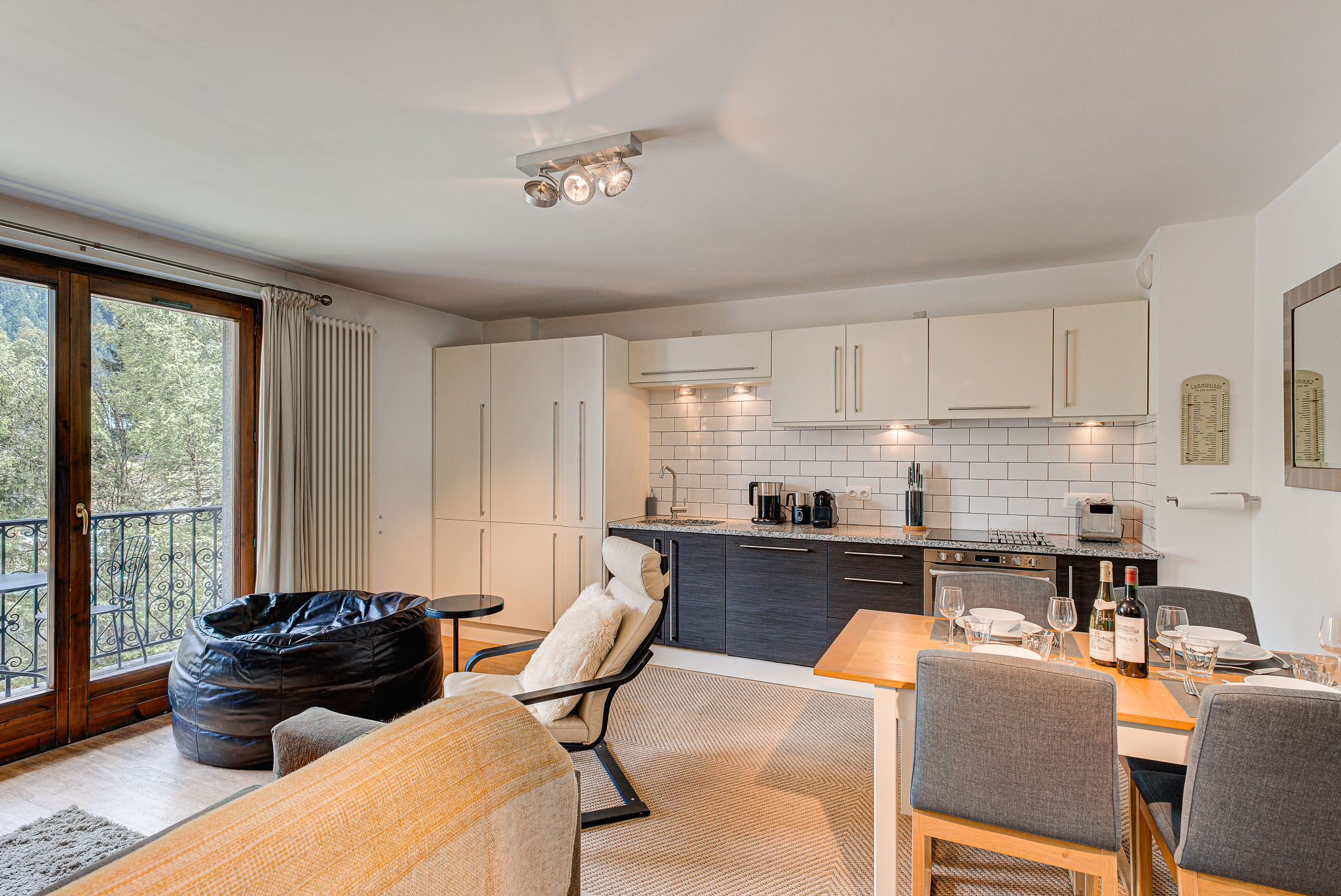 Apartment-Cosmiques-Alpes-Travel-Chamonix-04-1
