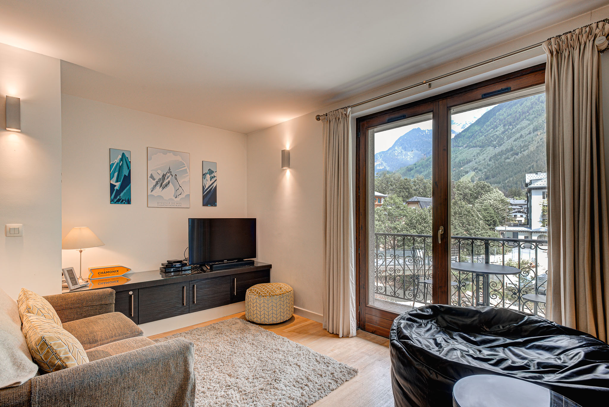 Apartment-Cosmiques-Alpes-Travel-Chamonix-11-1