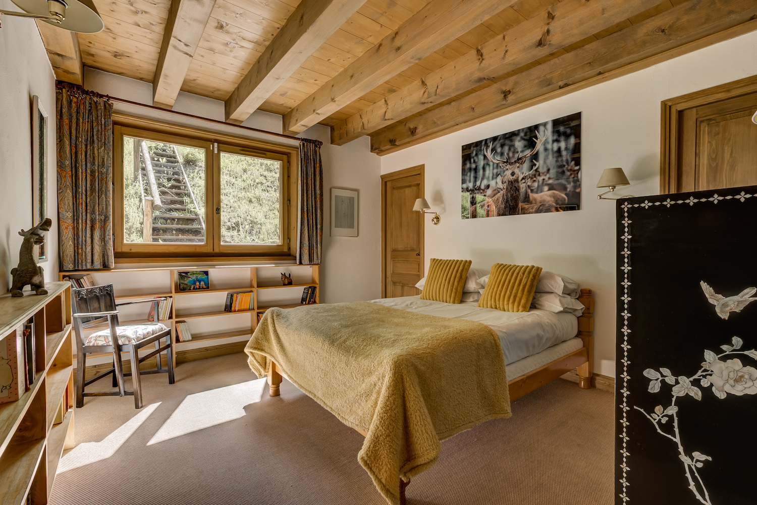 Chalet-Ecritoire-downstairs-double-2