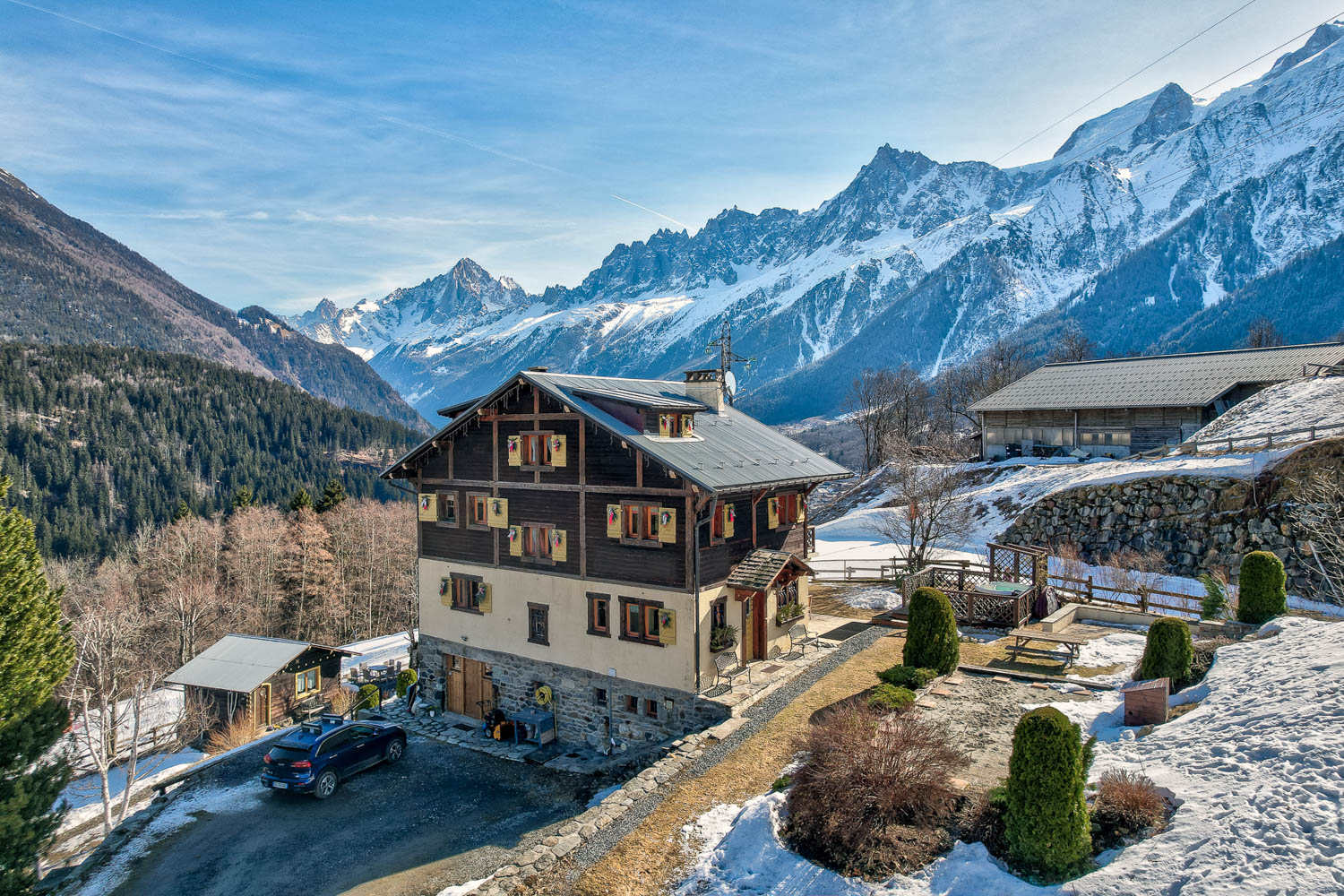 Maison-Jaune-Alpes-Travel-Chamonix_-27