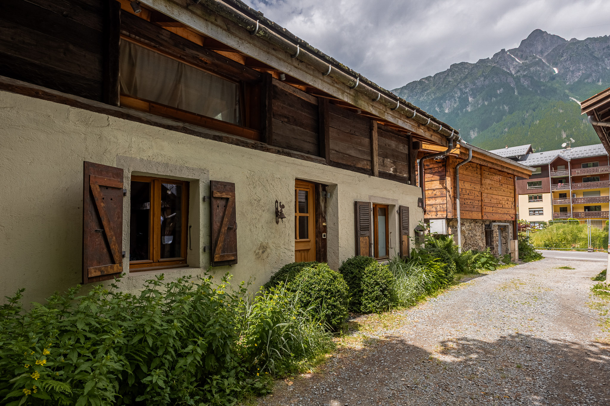 Chalet-Pele-Alpes-Travel-01-1